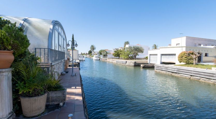 Photo of Melrose place Apartment 3