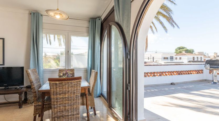 Photo of Melrose place Apartment 3