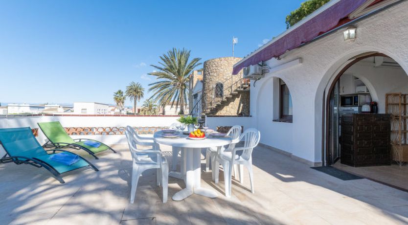 Photo of Melrose place Apartment 3