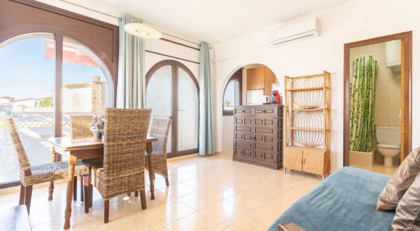 Photo of Melrose place Apartment 3