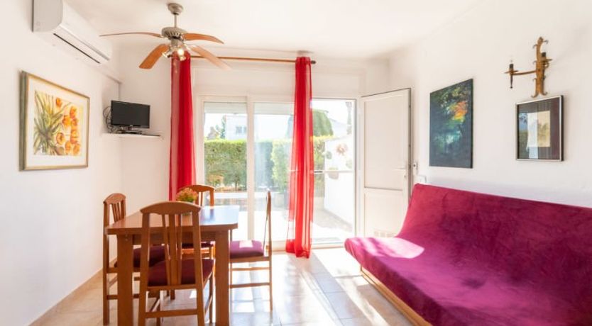 Photo of Melrose place Apartment 2