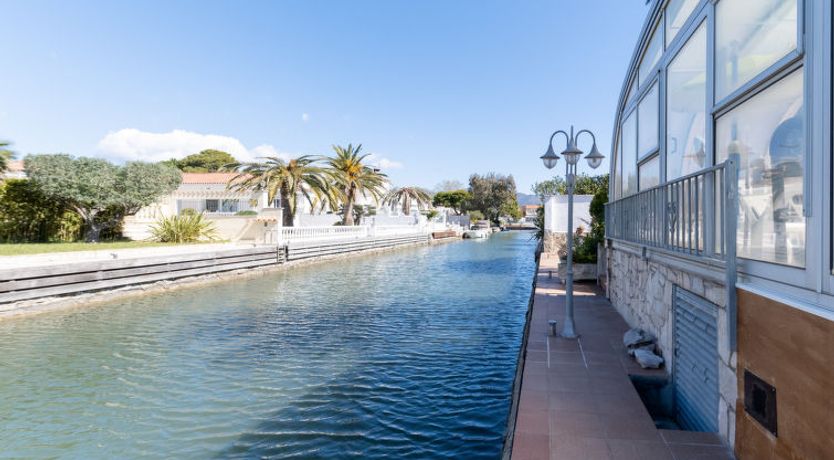 Photo of Melrose place Apartment 2