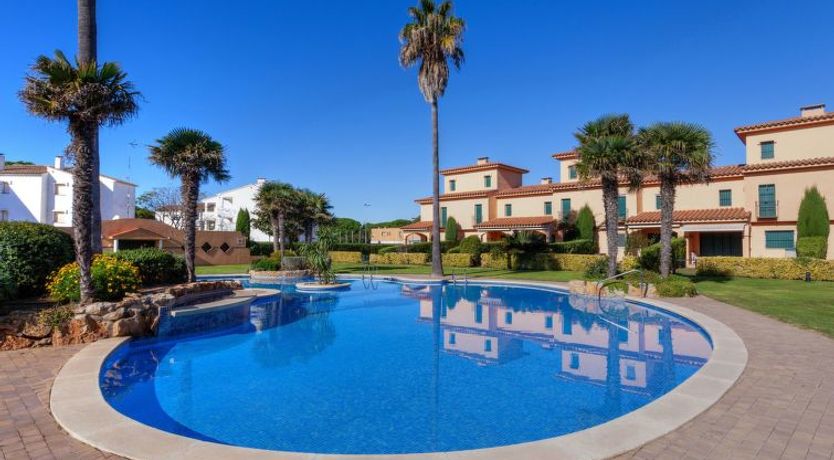 Photo of "Port Pals Sea View" Apartment 5