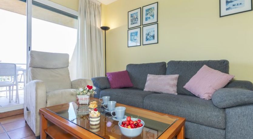 Photo of "Port Pals Sea View" Apartment 5