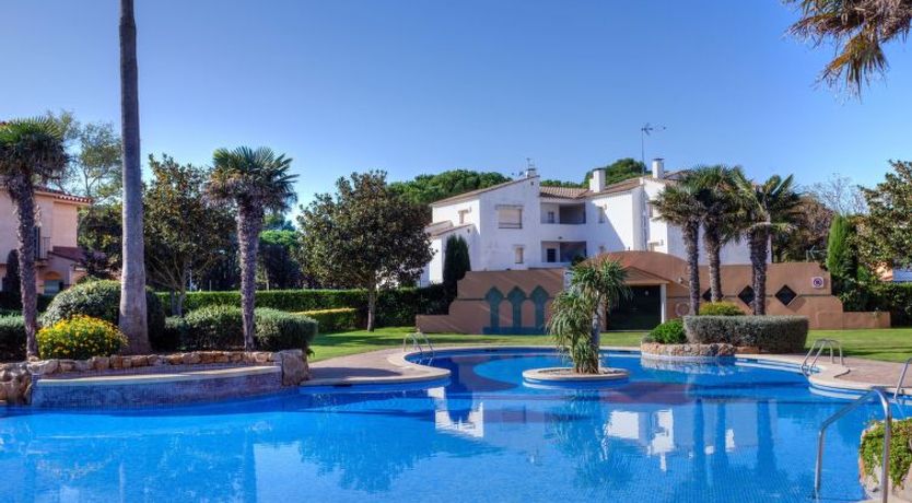 Photo of "Port Pals Golden" Apartment 4