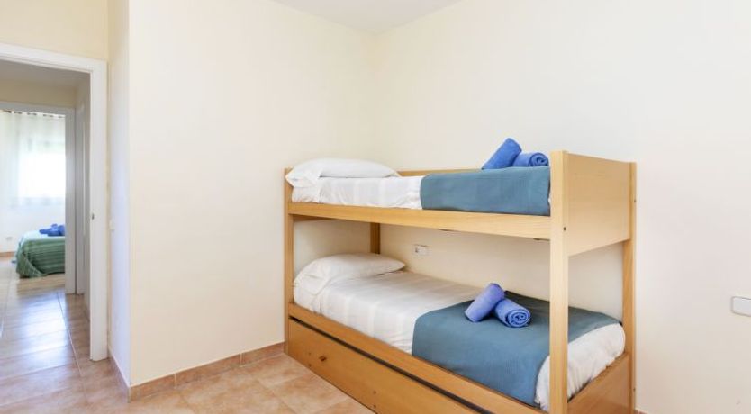 Photo of "Port Pals Golden" Apartment 4