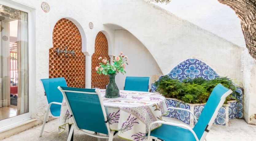 Photo of Los Abuelos