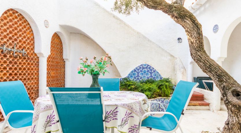 Photo of Los Abuelos