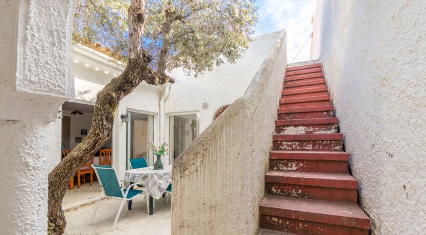 Photo of Los Abuelos