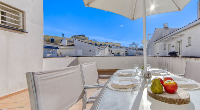 Photo of Platja de Roses Apartment 6