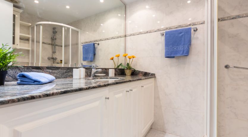 Photo of International Apartment 3