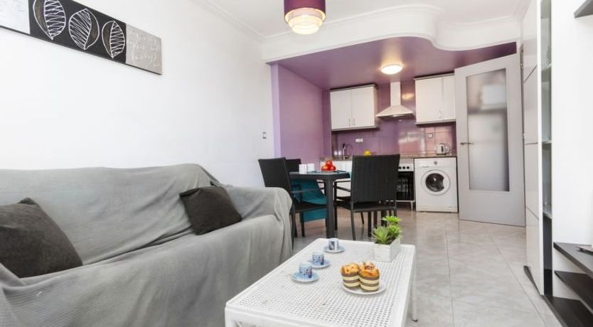 Photo of Jardines Family 205