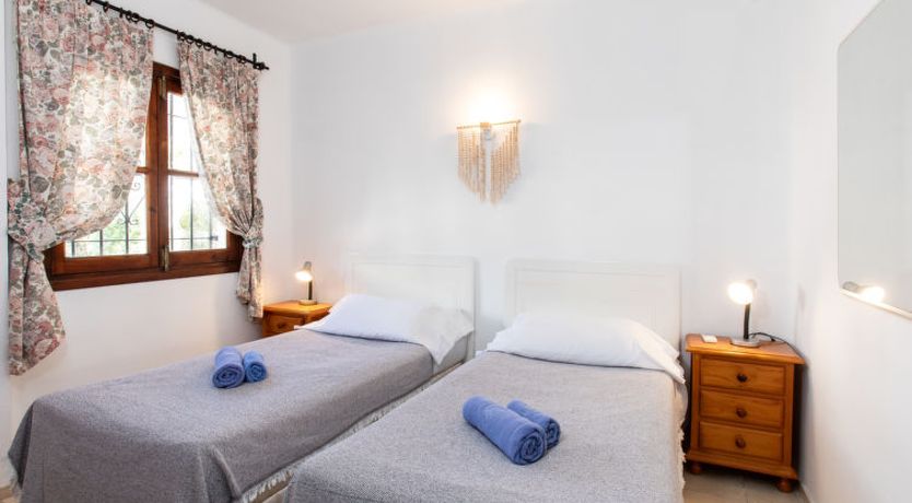 Photo of Las Golondrinas