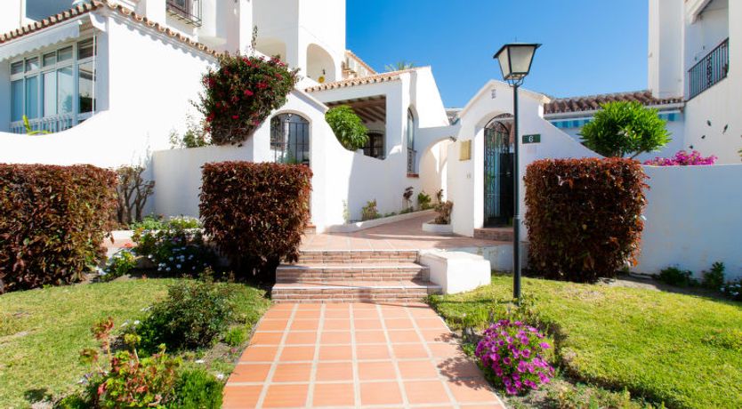 Photo of Las Golondrinas