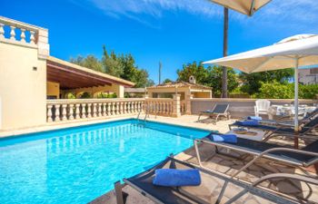 Sa Caseta Holiday Home