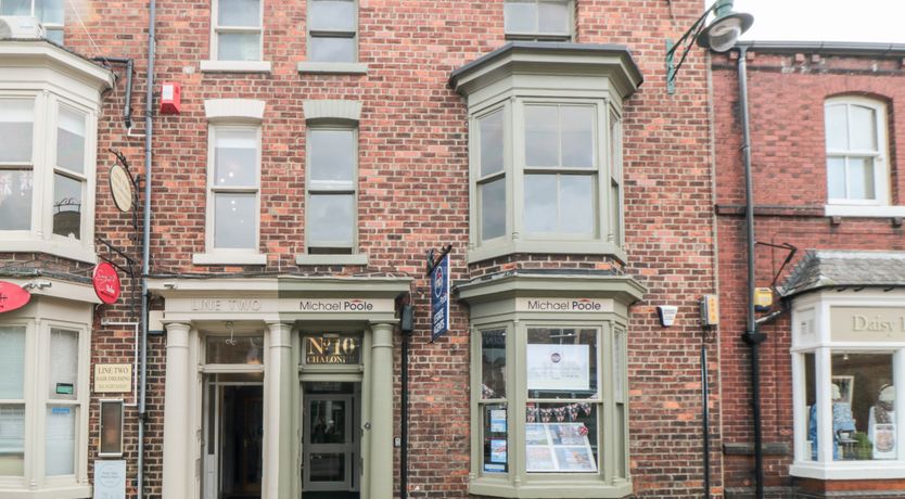 Photo of 10 Chaloner