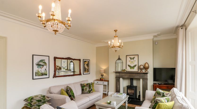 Photo of 10 Chaloner