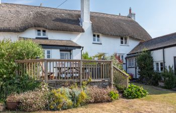 Rose Thatch Holiday Cottage