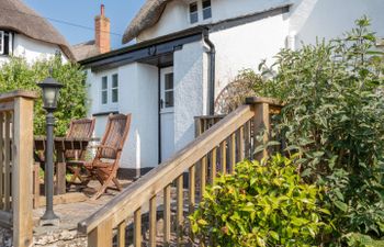 Rose Thatch Holiday Cottage