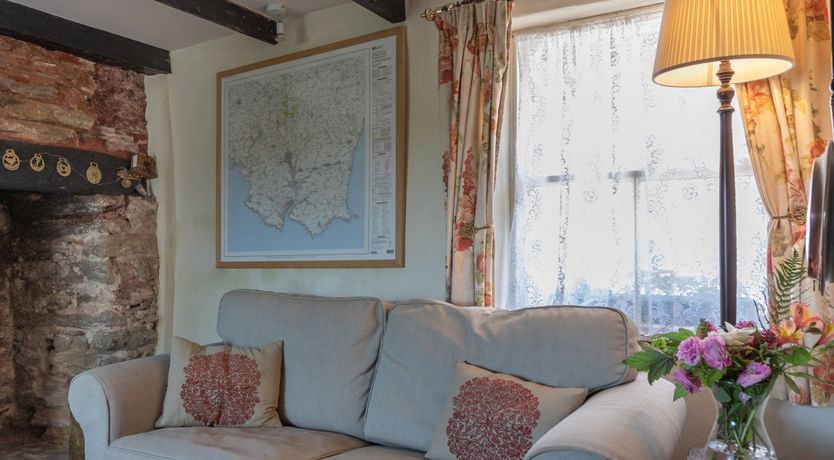 Photo of Rose Thatch