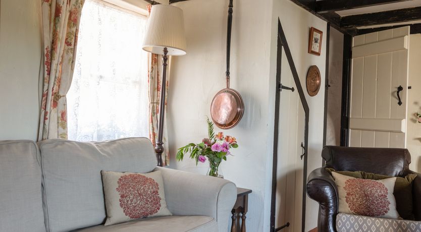 Photo of Rose Thatch