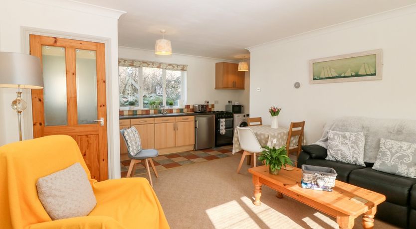 Photo of Glasfor Annex