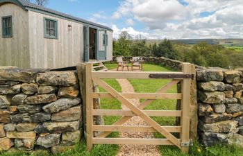 Sheep Cote Shepherds Hut Holiday Cottage