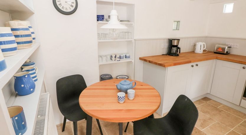 Photo of 10 Westgate Hill