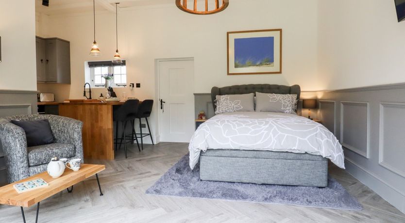 Photo of The Snug at Pickelden Farmhouse