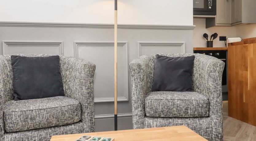 Photo of The Snug at Pickelden Farmhouse