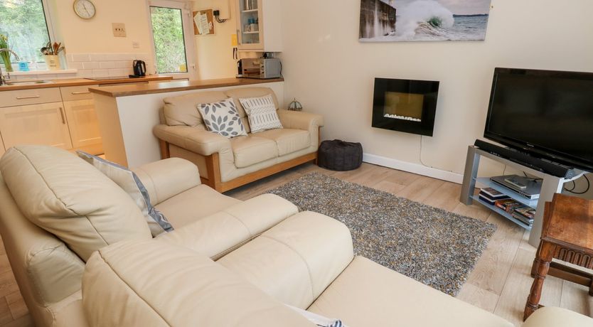 Photo of 17 River Banks