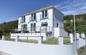 Photo of looe-island-view