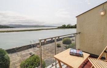 25 South Snowdon Wharf Holiday Home