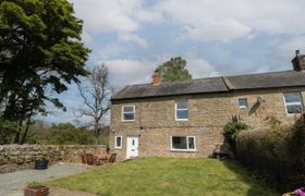 The Hollow Holiday Cottage