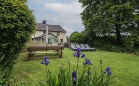 Photo of 2 Pigsfoot Cottages