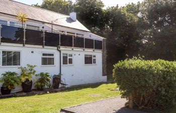 20 Glyn Y Mor Holiday Cottage