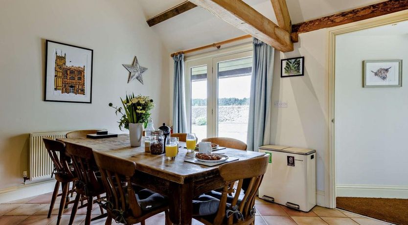 Photo of 3 Bed in Kemble