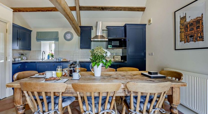 Photo of 3 Bed in Kemble