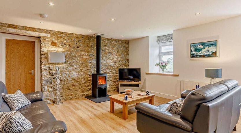 Photo of 3 Bed in Low Newton by the Sea