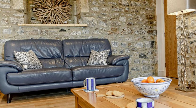 Photo of 3 Bed in Low Newton by the Sea