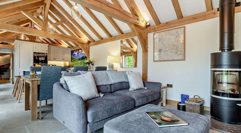 Photo of 3 Bed in Tunstead