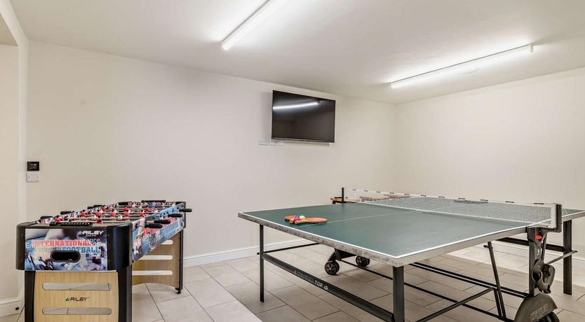 Photo of 3 Bed in Tunstead