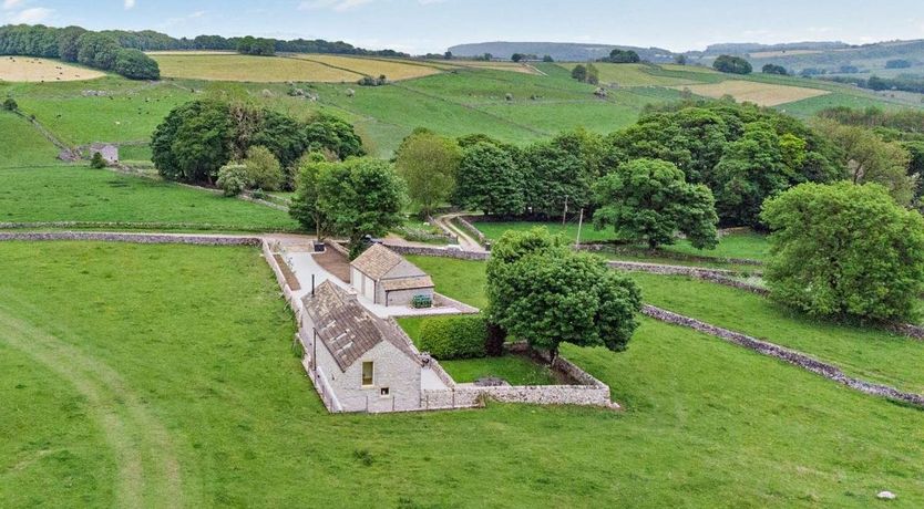 Photo of 3 Bed in Tunstead