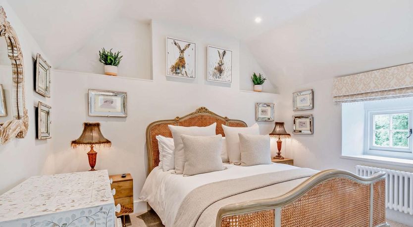 Photo of 2 Bed in Cheltenham
