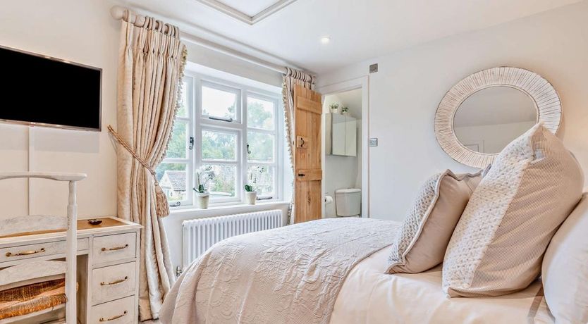 Photo of 2 Bed in Lower Swell