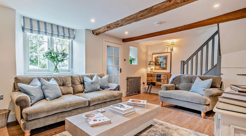 Photo of 2 Bed in Lower Swell