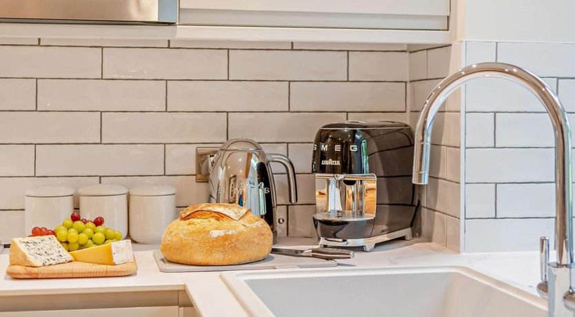 Photo of 2 Bed in Lower Swell