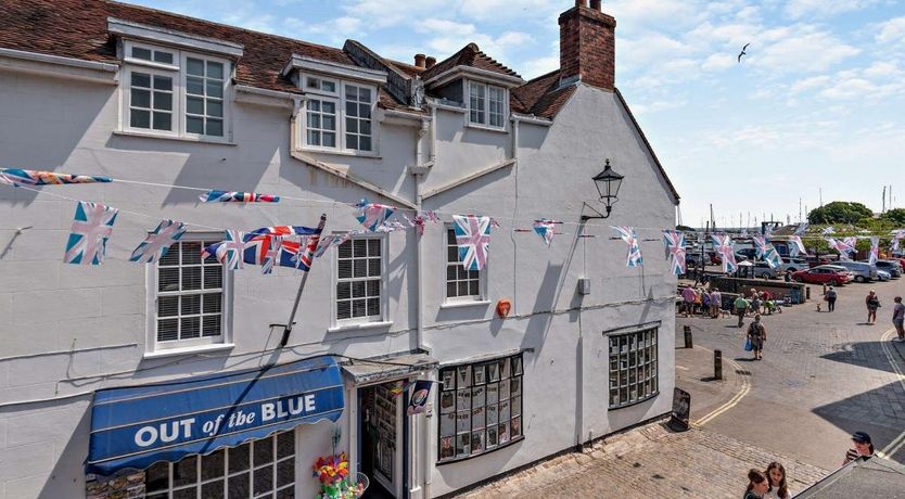 Photo of 2 Bed in Lymington