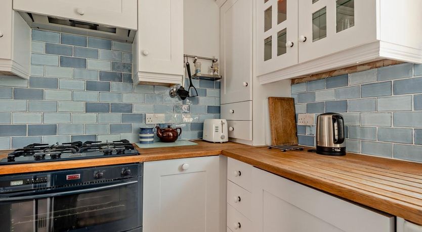 Photo of 2 Bed in Lymington