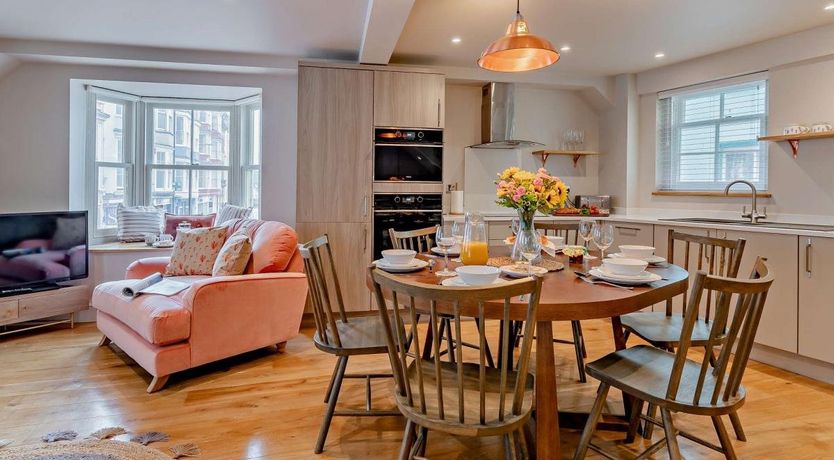 Photo of 3 Bed in Tenby